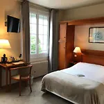 Logis Les Airelles En Bray Hotel