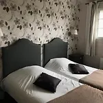 Logis Les Airelles En Bray Hotel