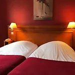 Logis Les Airelles En Bray Hotel