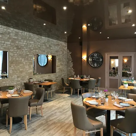 Logis Les Airelles En Bray Hotel