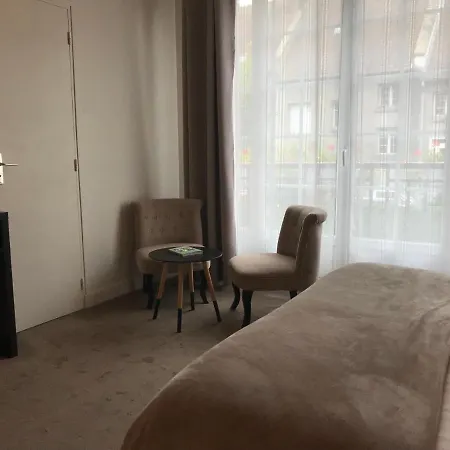 Logis Les Airelles En Bray Hotell