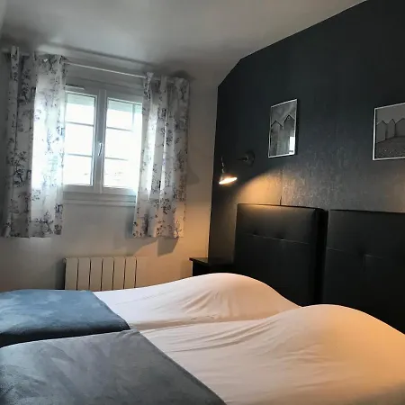 Logis Hotel-restaurant Les Airelles 호텔 Neufchâtel-en-Bray