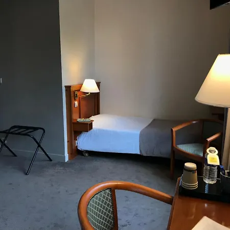 Logis Hotel-restaurant Les Airelles Neufchâtel-en-Bray