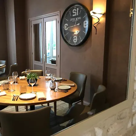 Logis Hotel-restaurant Les Airelles 호텔 2*