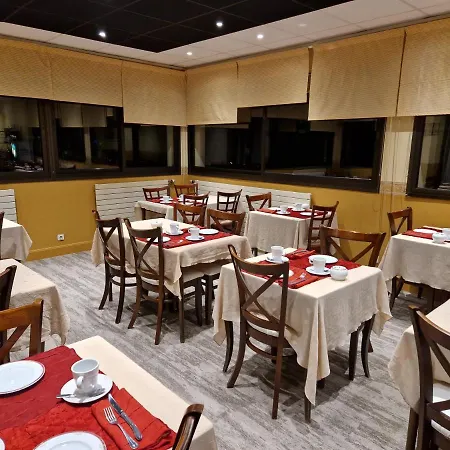 Logis Hotel-restaurant Les Airelles 호텔 Neufchâtel-en-Bray