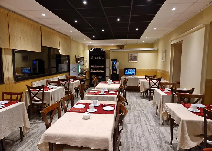 Logis Les Airelles En Bray 2*