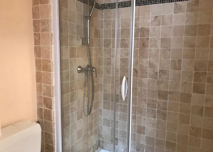 Logis Les Airelles En Bray Hotell 2*